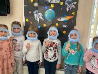 «... и мир, как в День Победы, ликовал» - День космонавтики в Детском саду